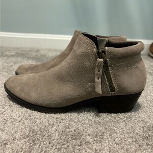 White Mountain Booties Size 8.5